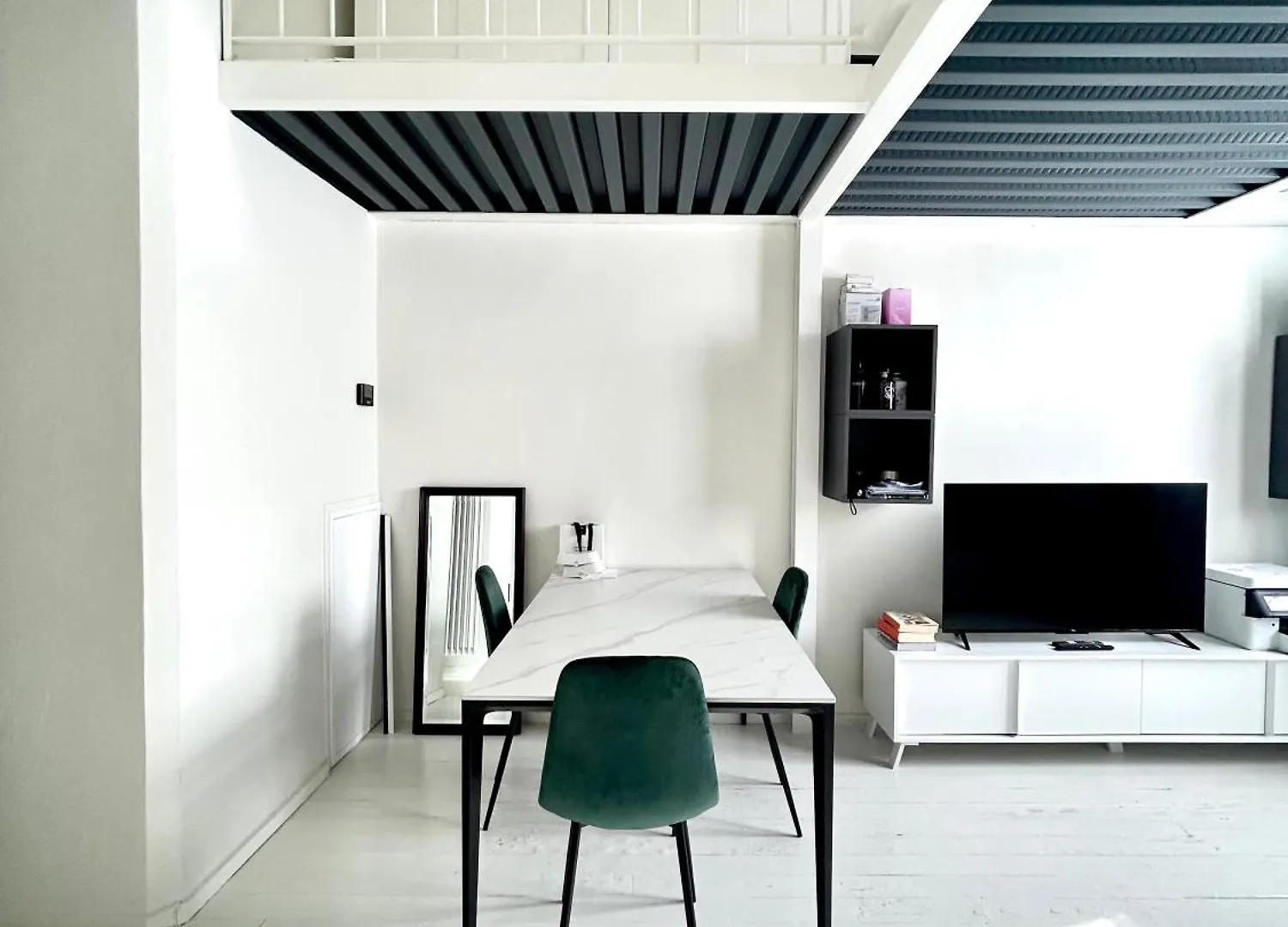 Design E Comfort, Metro 8Min A Piedi, Air Conditioning, Wifi Milan 0*,  Italy